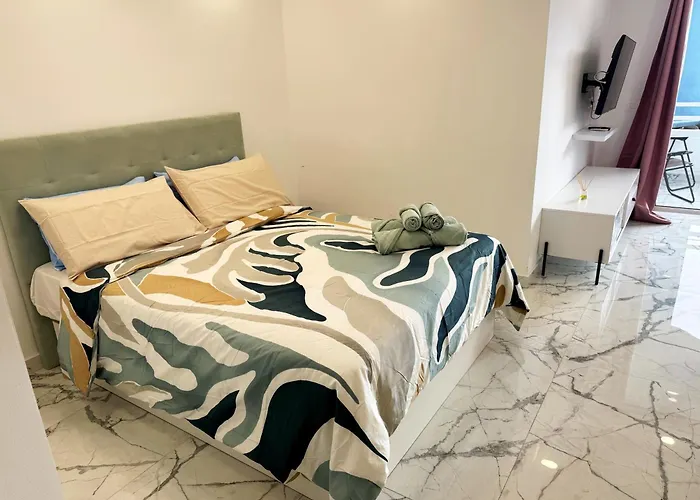 - Air Conditioning And Pool