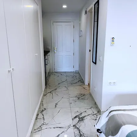 - Air Conditioning And Pool 公寓 圣米格尔德阿沃纳