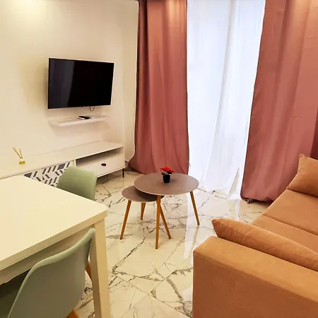 - Air Conditioning And Pool Daire